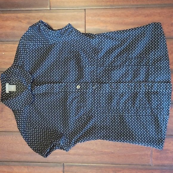 Ann Taylor Tops - Ann Taylor button down, collar, black & white, cotton, short sleeved
